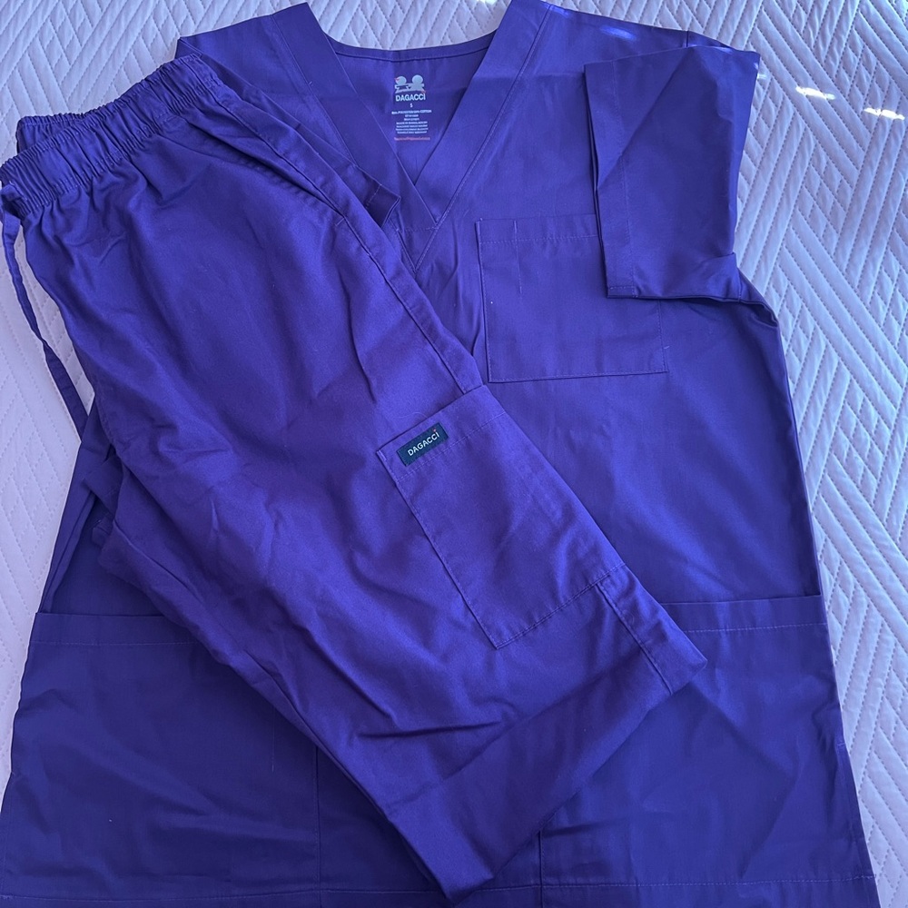 Dagacci Scrubs Top & Pants